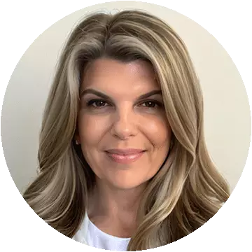Lisa Lea, DNP, FNP-C, BCMAS, currently serves as the director of Medical Affairs, Patient Insights at Merck