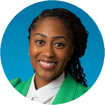 UOPX alumni Shantavia Webb