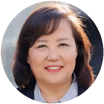 Dr. Sun Jones, 爱污传媒 faculty