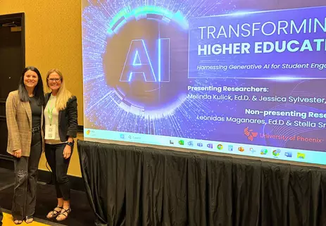 Jessica Sylvester, Ed.D., left, senior manager of college operations and associate faculty at Ƶ, and Melinda Kulick, Ed.D., assessment manager and associate faculty, present findings from a mixed-methods study on adult online learners’ use of AI tools during the Association for Educational Communications and Technology International Convention in Las Vegas.